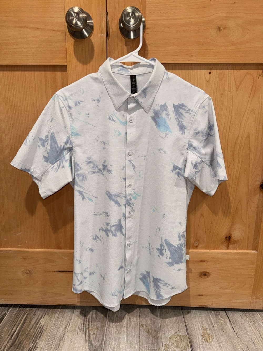 Lululemon airing easy button down shirt